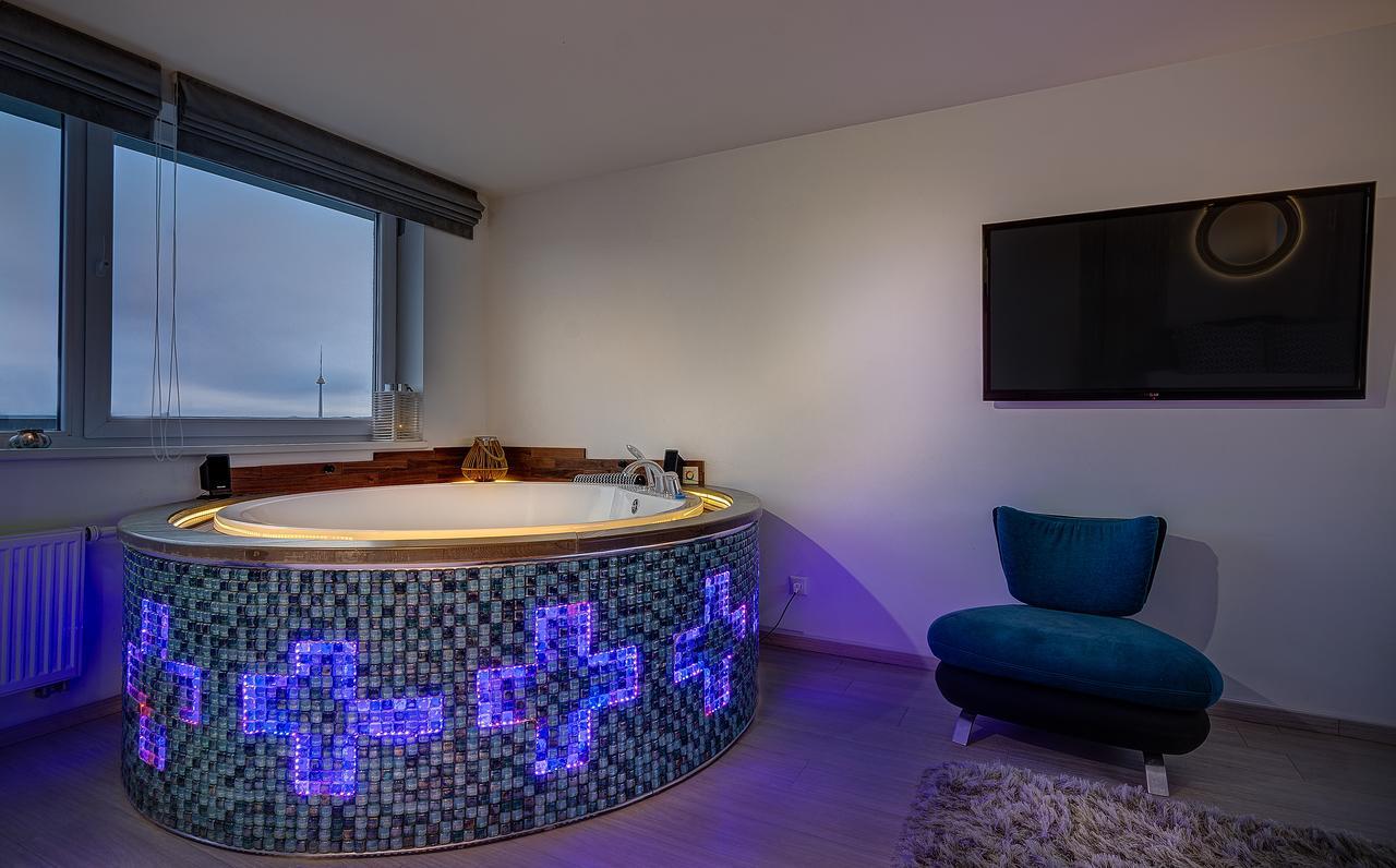 June Street Spa Apartments Vilnius Exterior photo
